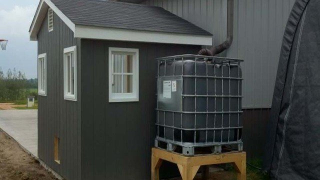 DIY Rain Barrel (Rainwater Harvesting) DIY Rain Barrel (Rainwater Harvesting)