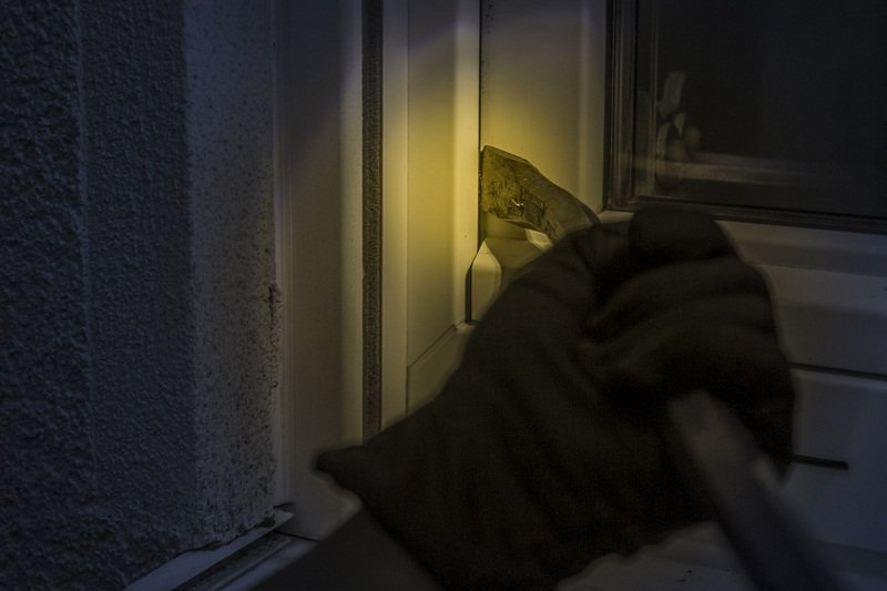Keeping Your Home Safe in 5 Simple Ways Keeping Your Home Safe in 5 Simple Ways