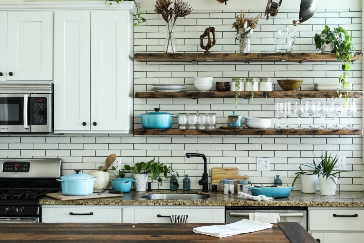 How to Decorate a Country Kitchen