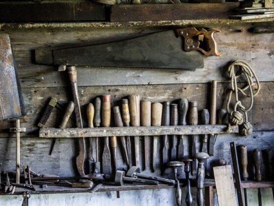 Featured of 5 Household Tasks You Should Not Do Yourself at Home