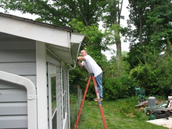 Featured of Step by Step Guide to Cleaning Your Gutters