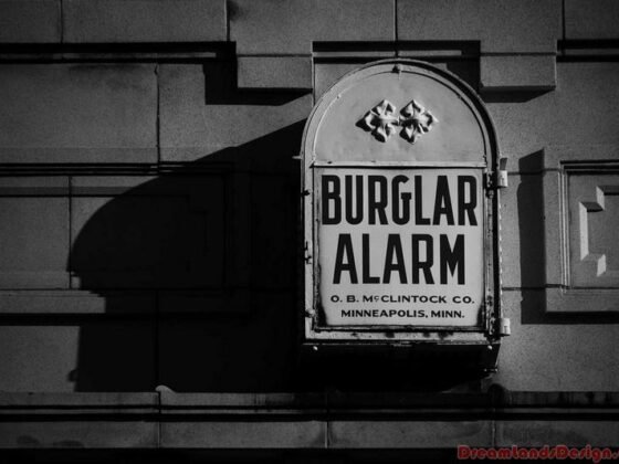 Featured of Keeping Your Home Safe from Burglars