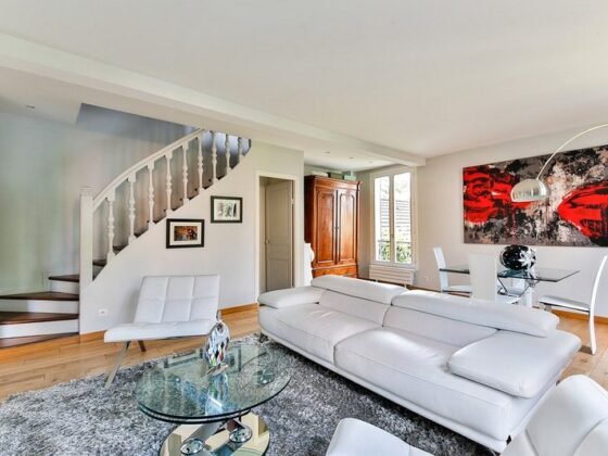 Featured of Picking Trendy Home Decor to Revamp Your Old Boring Living Room