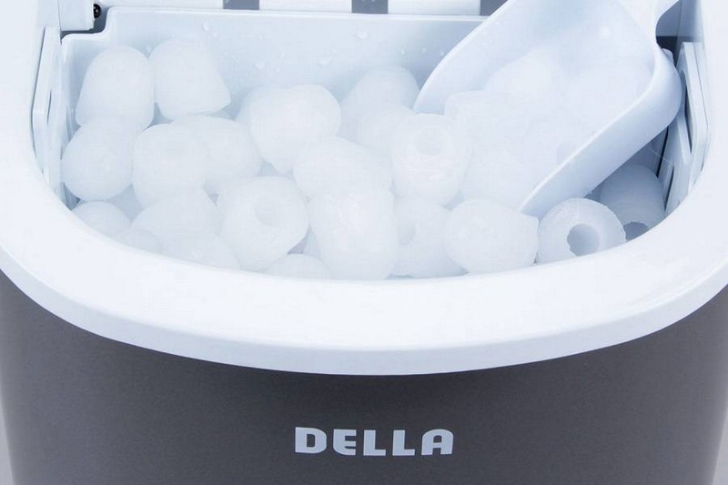The Benefits of Getting a Portable Ice Maker