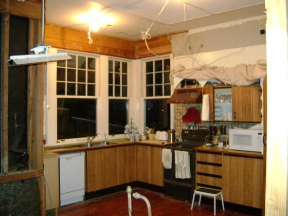 Featured of 5 Kinds of Kitchen Repairs that Should Be Left to Professionals
