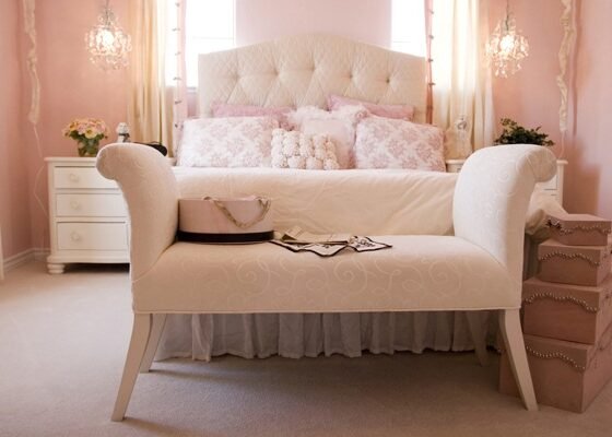 Featured of 5 Stylish Techniques to Dress a Bed