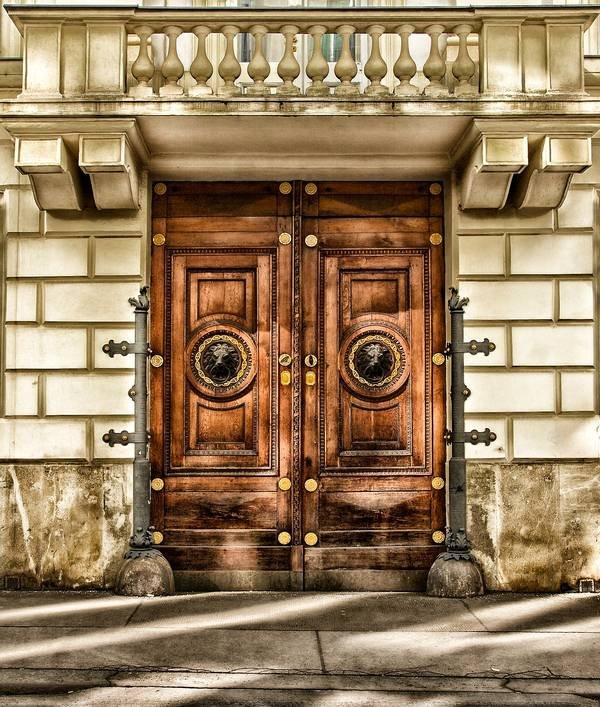 Door Selection with a Focus on Fire Rating and Door Location Is Critical For Effective Working of Fire-Resistant Doors Door Selection with a Focus on Fire Rating and Door Location Is Critical For Effective Working of Fire-Resistant Doors