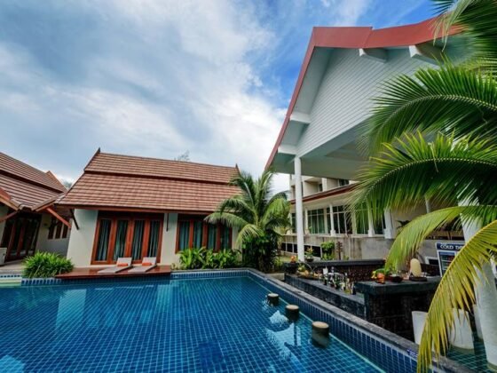 Featured of 7 Cost Effective Ways to Keep Your Pool Area More Beautiful and Safe