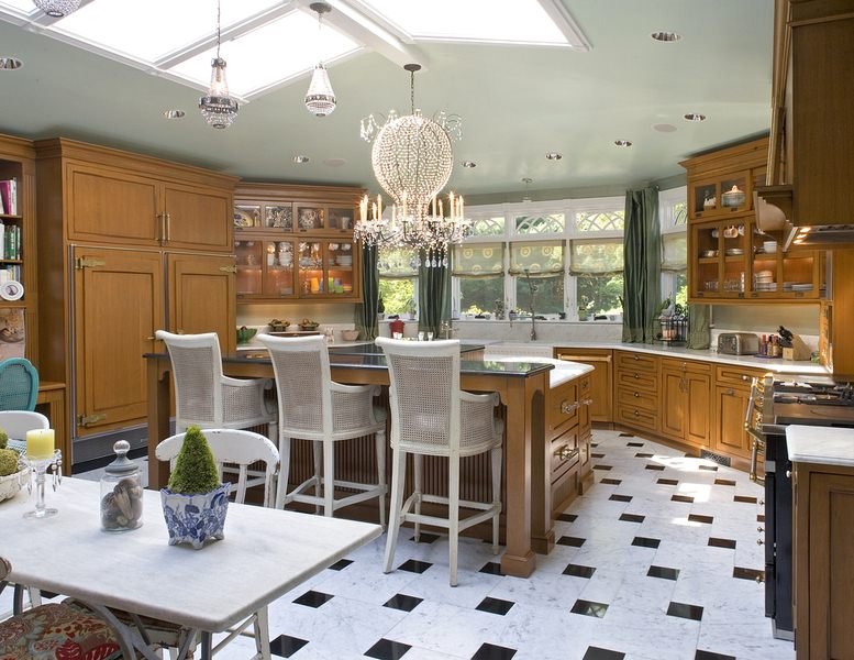 7 Tips to Maximize the Space in Your Kitchen Tips to Maximize the Space in Your Kitchen