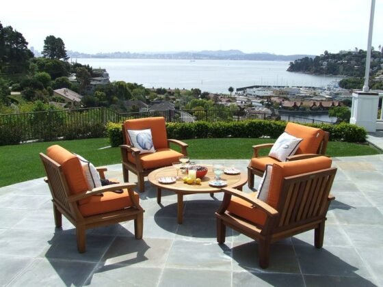 Featured of 11 Points to Consider When Choosing Your Outdoor Furniture