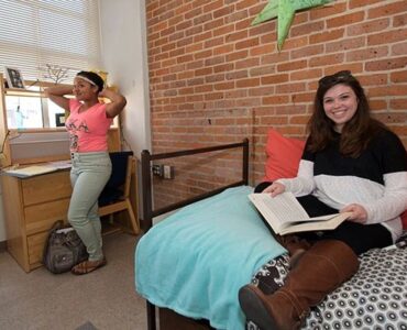 Featured of Tips to Select Best Off-campus Housing for Students