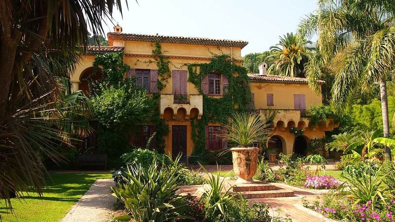 Mediterranean Style House Mediterranean Style House