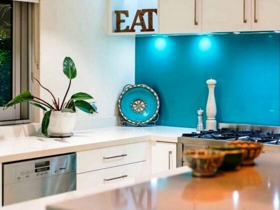 Featured image - 5 Reasons Why You Should Consider Kitchen Splashbacks Seriously