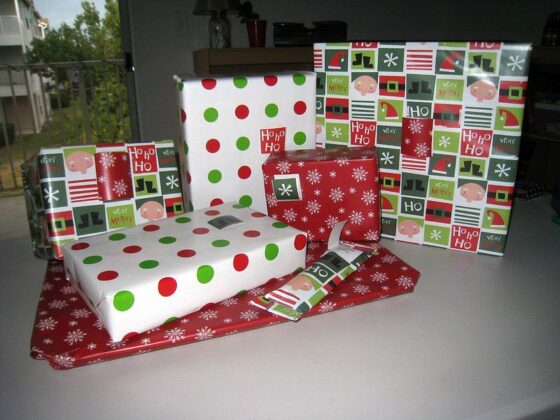 Featured image - Bulk Wrapping Paper Comes in 14 Reams, 12 Reams, And Full Reams