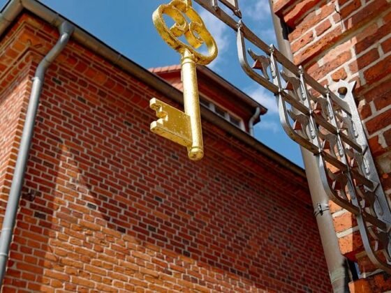 Featured image - How to Hire a Quality & Trusted Locksmith Company