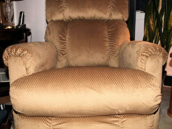 Featured image - 6 Points to Consider Before Selecting a Lazy Boy Recliner