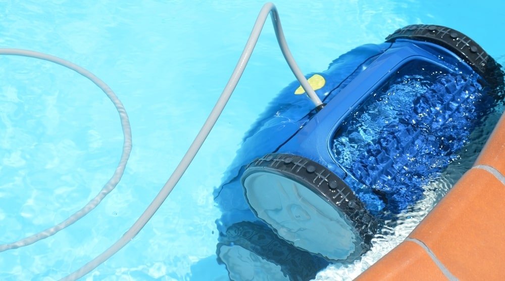 What to Look for in a Review When Shopping for a Vacuum to Clean Your Pool image - What to Look for in a Review When Shopping for a Vacuum to Clean Your Pool