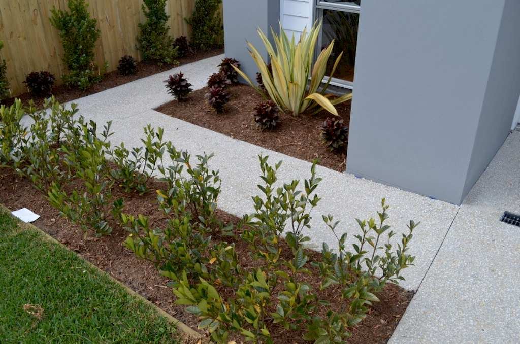 Smart Landscape Curbing Tips to Help Maintain the Concrete in Your Garden image - Smart Landscape Curbing Tips to Help Maintain the Concrete in Your Garden