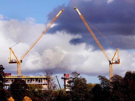 Featured image - Benefitting From Crane Rental Services