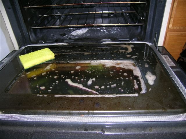 Featured image - How to Clean Your Oven Without Harsh Chemicals
