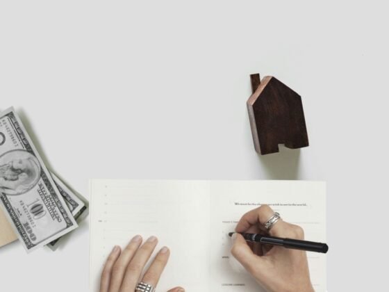 Featured image - Should You Hire a Mortgage Advisor for Your Next Purchase