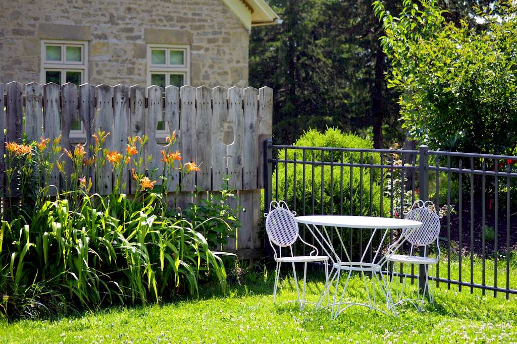 Featured image - Designing Your Backyard: How to Create Beautiful Backyards