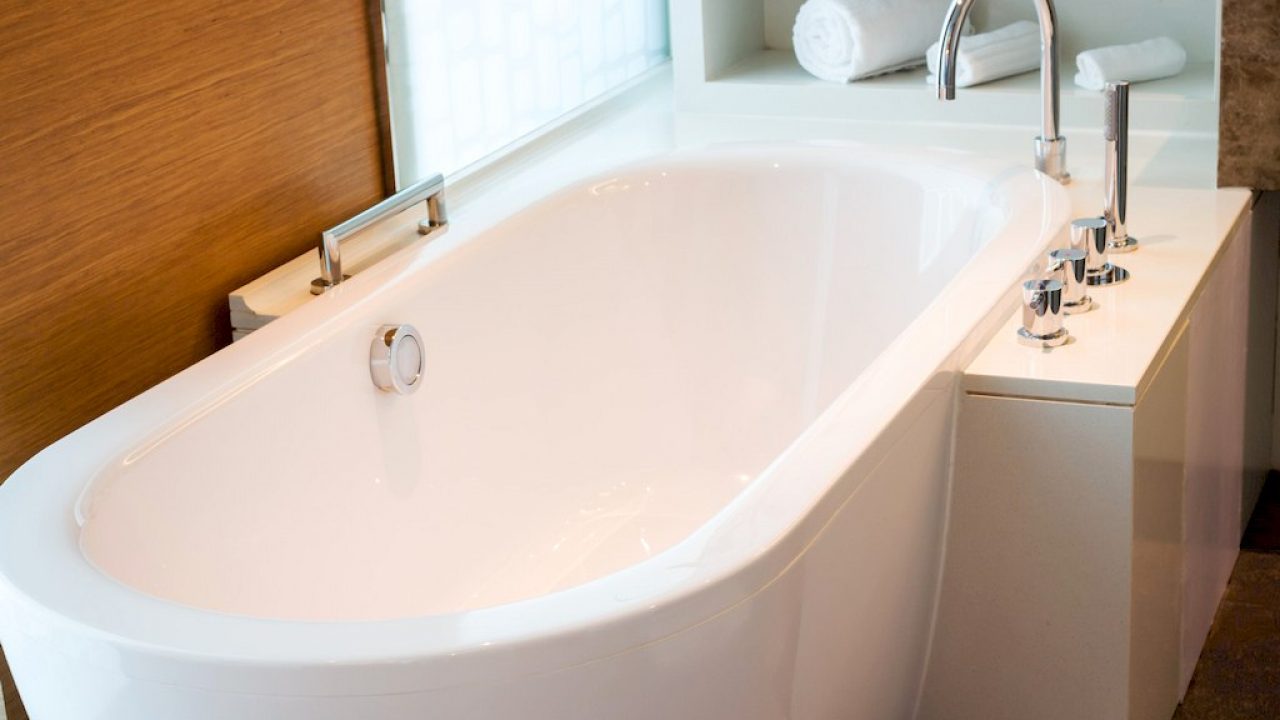 Tub Reglaze Refinish Or Replacement, Reglazing A Bathtub Pros And Cons