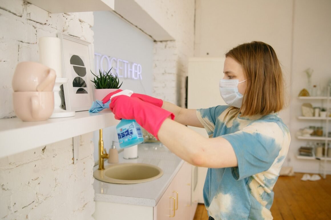 Featured image - 10 Clever Kitchen Cleaning Tips While on Lockdown
