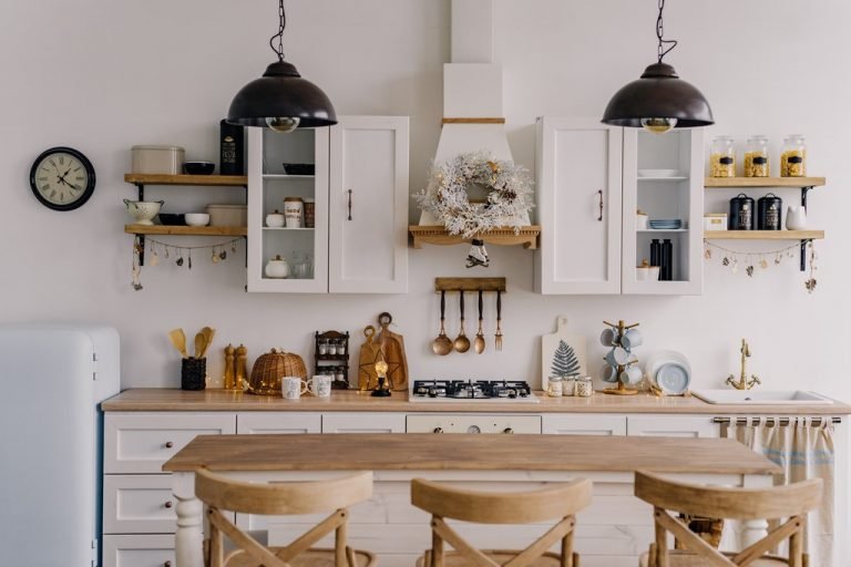 How to Convert Kitchen to a Luxurious Cooking Space While on a Budget