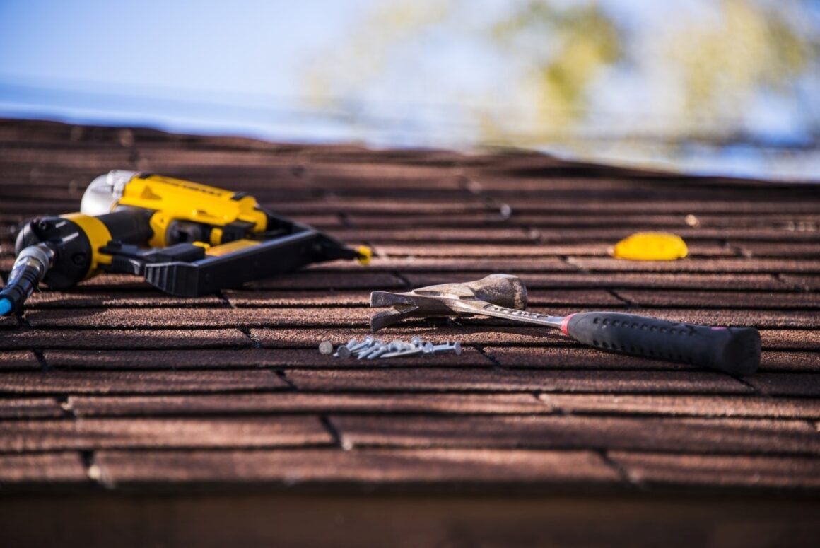 Featured image - 5 Factors to Consider Before Replacing a Roof