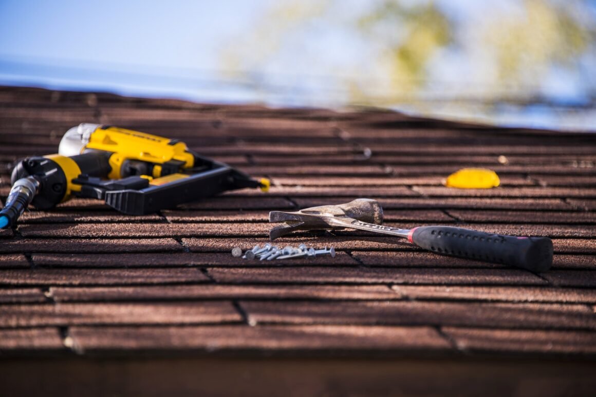 Featured image - 5 Key Things You Need to Know About Roof Maintenance