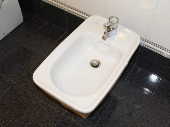 Featured image - How to Use a Bidet: A Guide for First Time Users