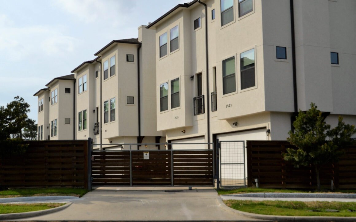 Featured image - Selling or Renting - What's the Best Option for Your House