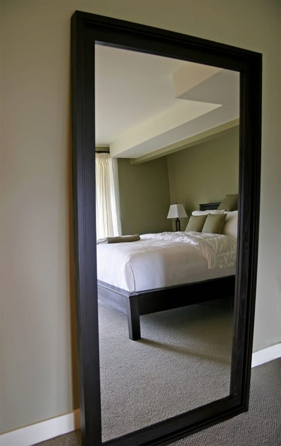How Much Does a Mirror Wall Cost for Your Home Decor?