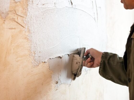 Featured image - Drylining vs. Wet Plastering – Which is Right for You