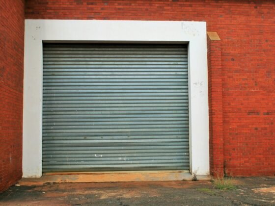 Featured image - 6 Questions to Ask Your Garage Door Repair Company