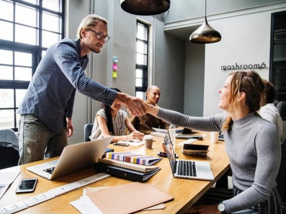 Featured image - Top 8 Reasons to Work in a Collaborative Workspace