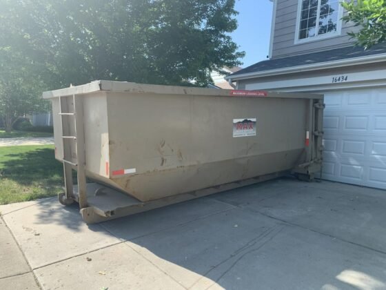 Featured image - How to Choose the Right Commercial Dumpster