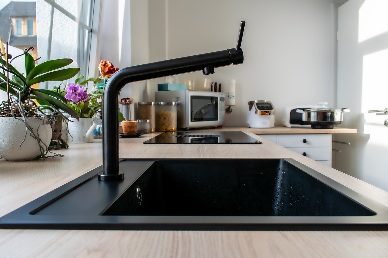 Kitchen Sinks: Easy Ideas to Choose the Best Style for Your Needs image - Kitchen Sinks: Easy Ideas to Choose the Best Style for Your Needs