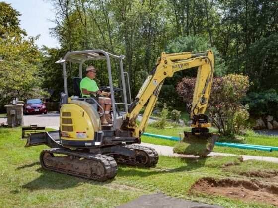 Featured image - 6 Tips on Hiring Landscaping Contractors for New Homeowners