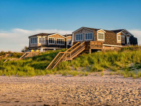 Featured image - Dreaming of an Ocean Front Lifestyle? Tips to Get You There