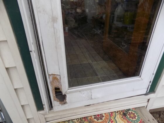 Featured image - When Is the Right to Replace Your Window