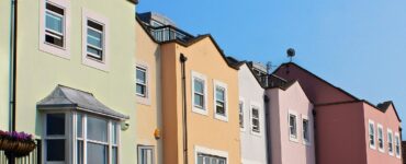 featured image - 4 Main Differences Between a Townhouse vs a Condo