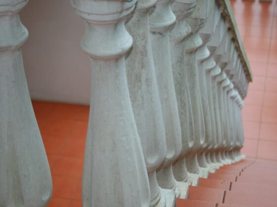 featured image - 10 Tips to Help You Place the Perfect Balustrade