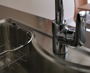Featured image - 7 Common Plumbing Issues in Apartments (and How to Fix Them!)