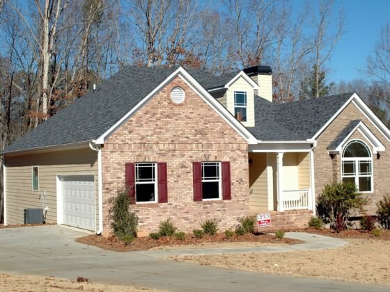 Featured image - Five Things Not to Do When Selling a Home