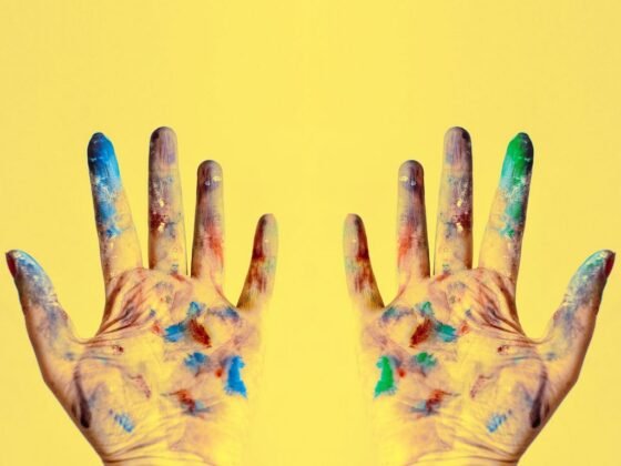 featured image - 5 Tie-Dye Décor Ideas for Your Apartment