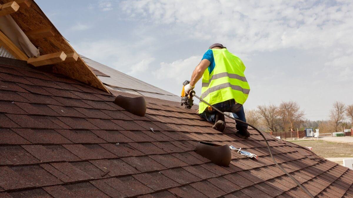 5 Crucial Steps for Choosing the Best Roofing Contractors in Texas image - 5 Crucial Steps for Choosing the Best Roofing Contractors in Texas
