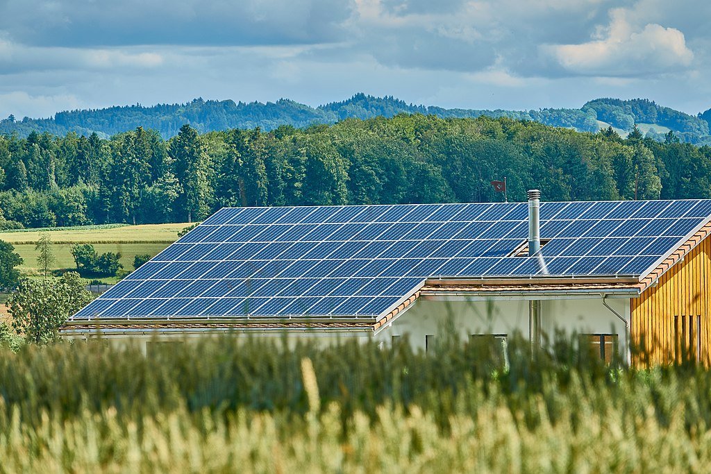 5 Reasons to Consider  Commercial Solar Installation  for 