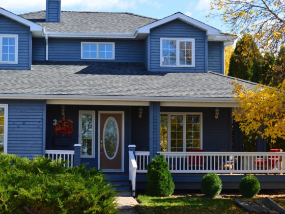 featured image - A Homeowner's Guide to the 6 Best House Siding Options